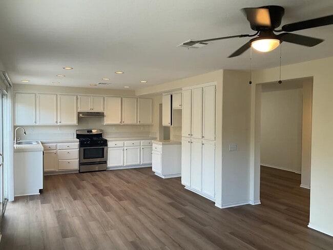 Foto del edificio - 4101 Periwinkle Way