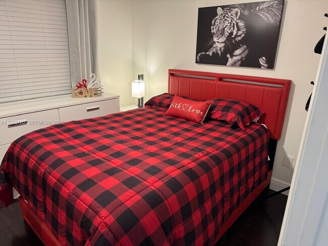 Foto del edificio - 15534 SW 153rd St