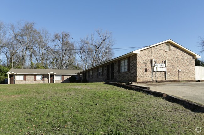 Building Photo - 1500 9th Ave