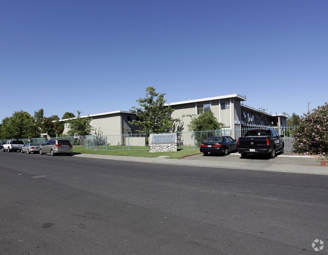 Building Photo - Rivergate Apartments