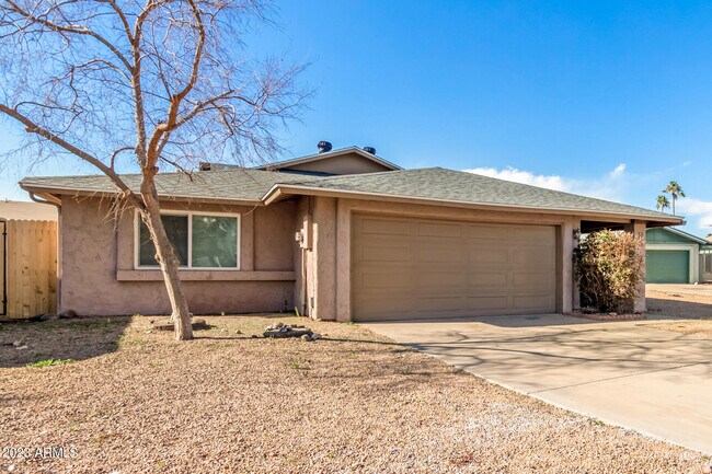Building Photo - 948 N 87th Way