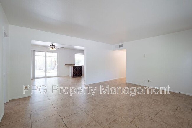 Building Photo - 1309 E Orange St.