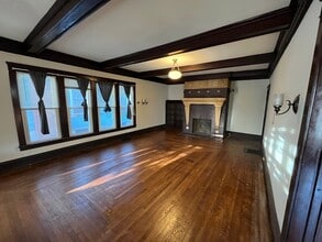 Building Photo - 896-900 Grove St