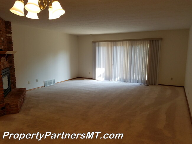 Building Photo - *** Beautiful Condo *** - 2Bed 2Bath