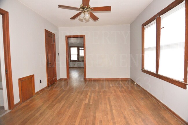 Building Photo - 1 bed, 1 bath rental unit close to schools...