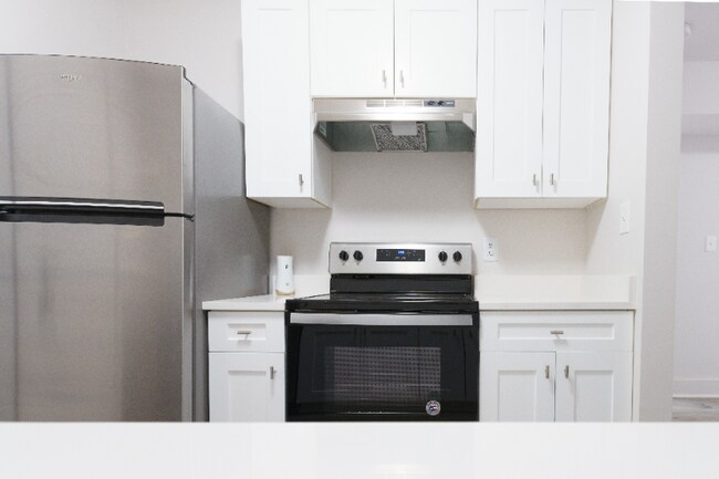 Foto del edificio - 3100 E Point St