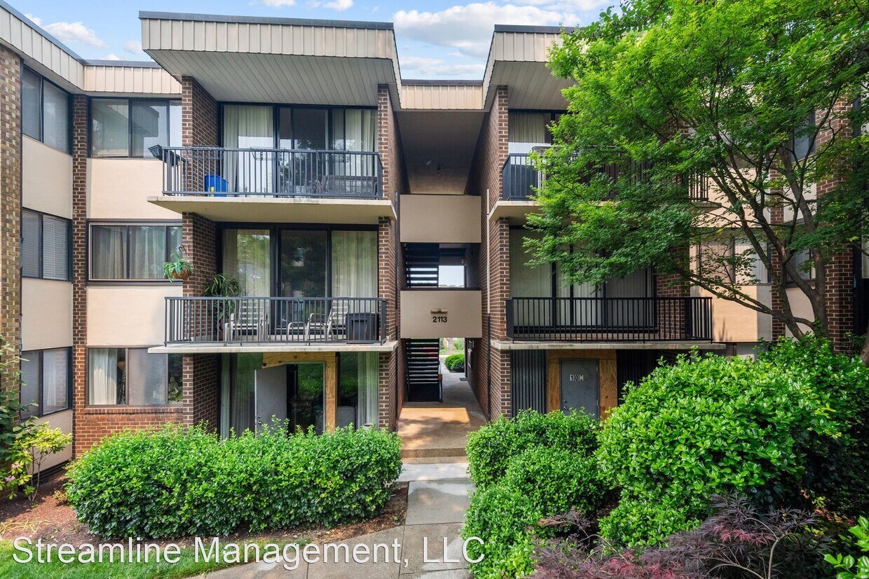 Foto principal - 2 br, 1.5 bath House - 2113 Walsh View Ter...