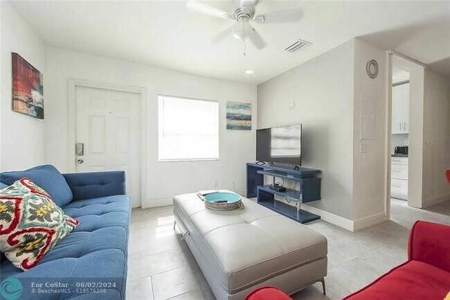 Foto del edificio - 1728 Rodman St