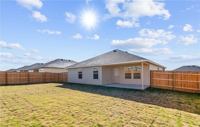 Building Photo - "Charming 3-Bed Oasis with 2 Baths and 1501 Sq. Ft. of Comfort in Killeen!"