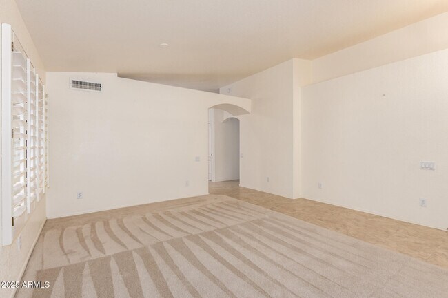 Foto del edificio - 6195 W Blackhawk Dr