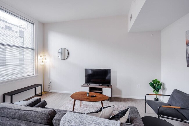 Foto del edificio - 9-JAN-JAN E 4th St