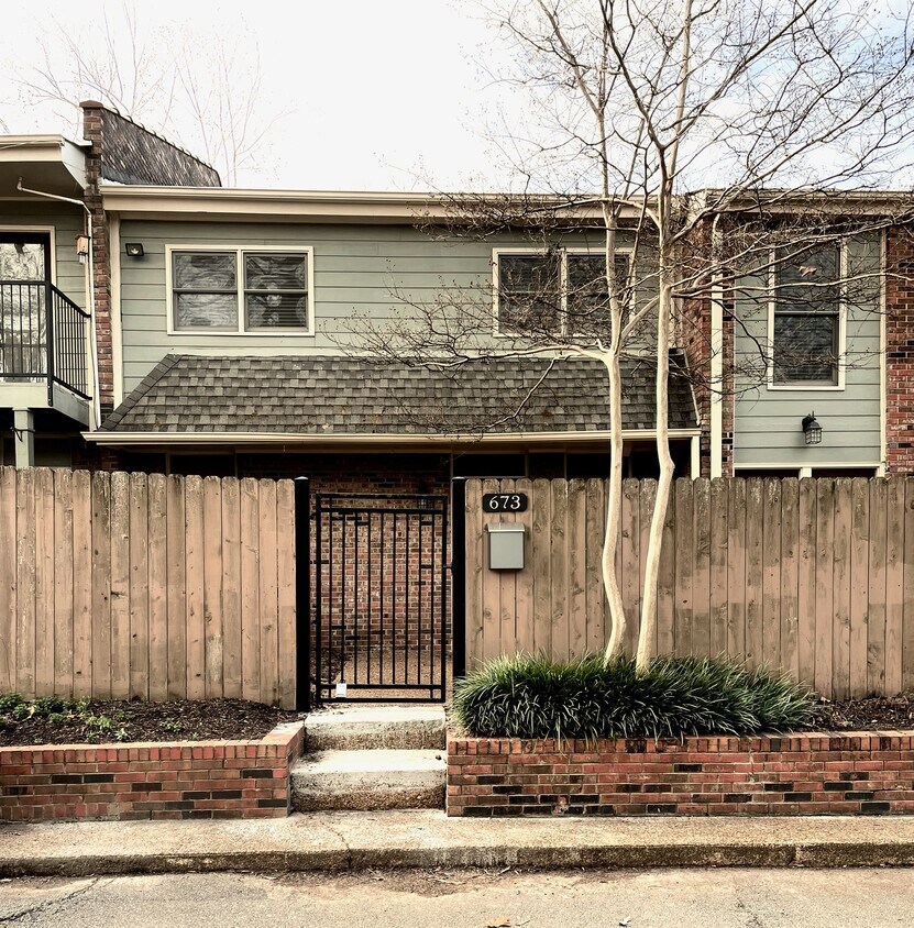 673 Hotchkiss Ln Unit 673, Memphis, TN 38104 Condo for Rent in