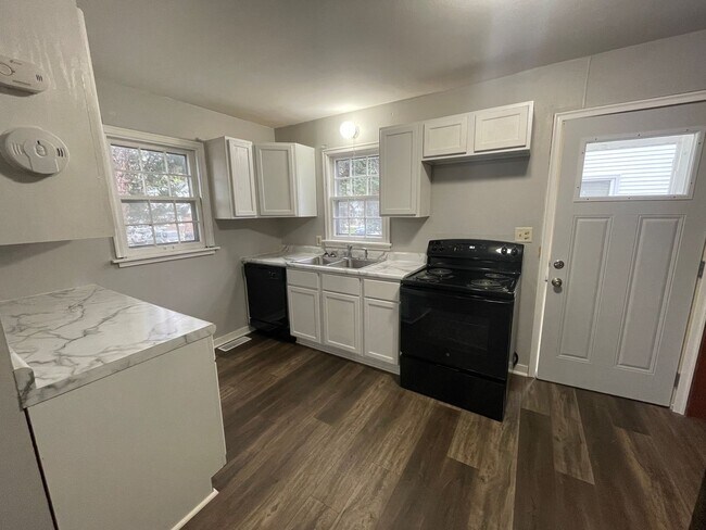 Foto del edificio - 1 Bedroom Home - Washer-Dryer Included!