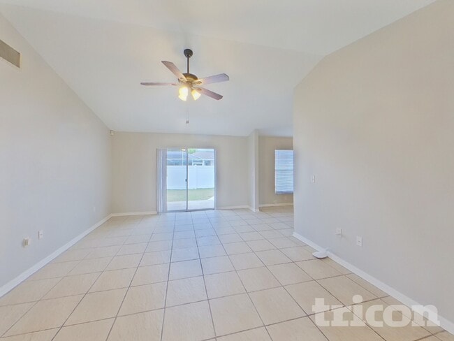 Building Photo - 1811 14th St W