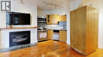 Building Photo - 1216 Homer St