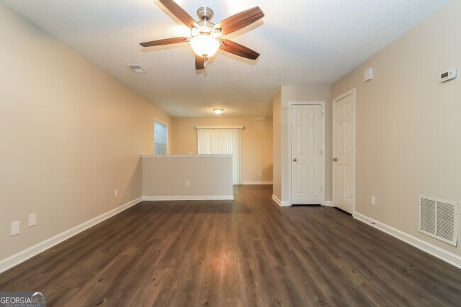 Building Photo - 2988 Porsche Pl
