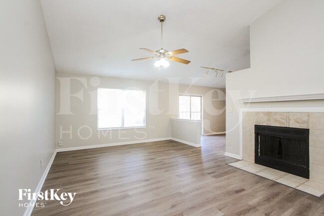 Building Photo - 8407 Fort Sumter Dr