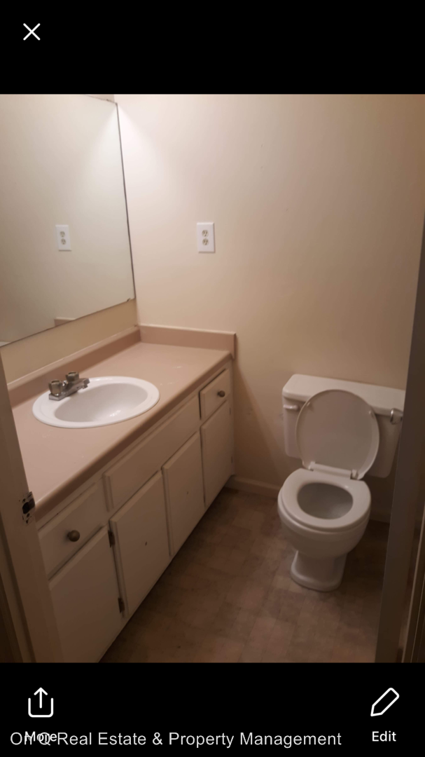 Building Photo - 5 br, 3.5 bath House - 2109 Ridge Road