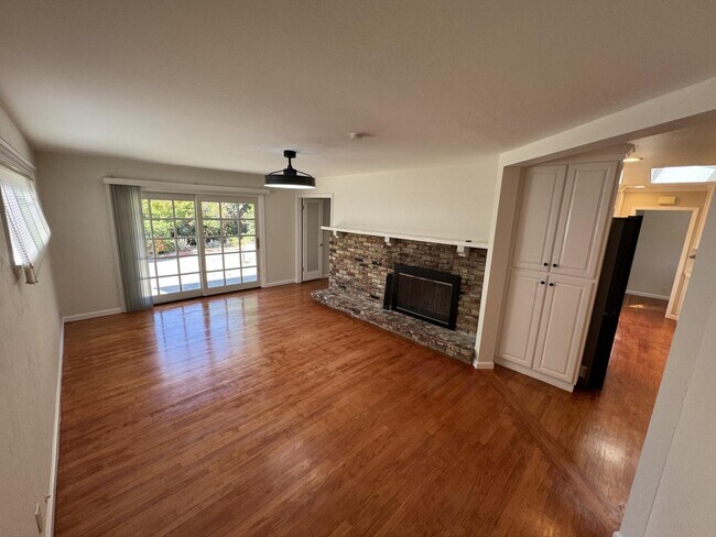 Foto del edificio - 1221 Covington Rd