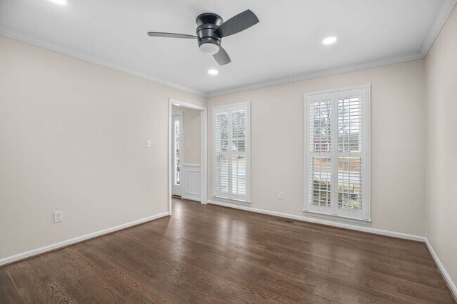 Foto del edificio - 6000 Blackstone Blvd