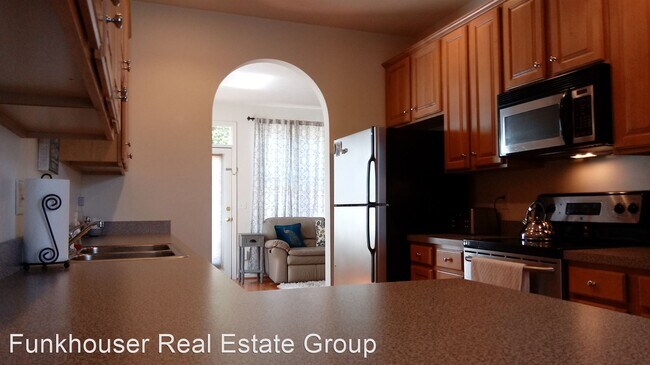 Building Photo - 3058 Crystal Spring Ln