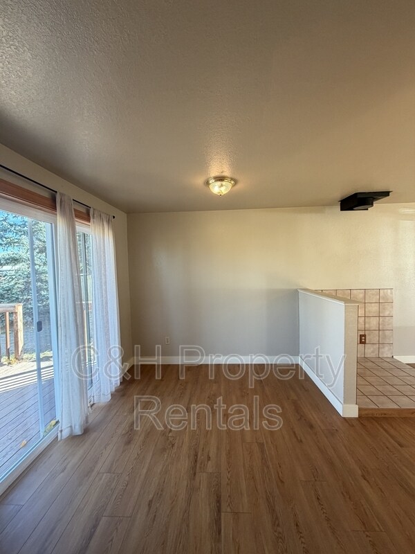 Foto del edificio - 3321 Barley Cir