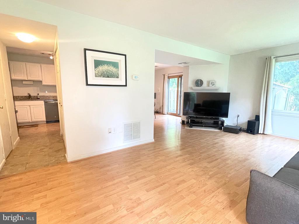 18711 Paprika Ct, Germantown, MD 20874 Townhome Rentals in Germantown