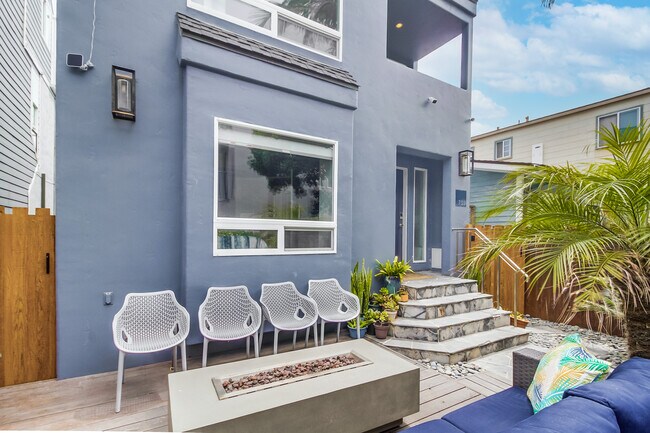 Foto del edificio - 735 Whiting Ct