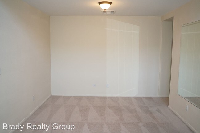 Building Photo - 778 Holland Heights Ave