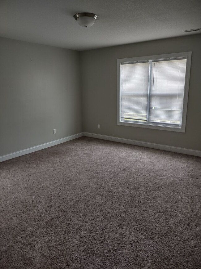 Foto del edificio - Home close to beach and bases.