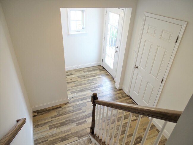 Foto del edificio - 320 Mayer Pl