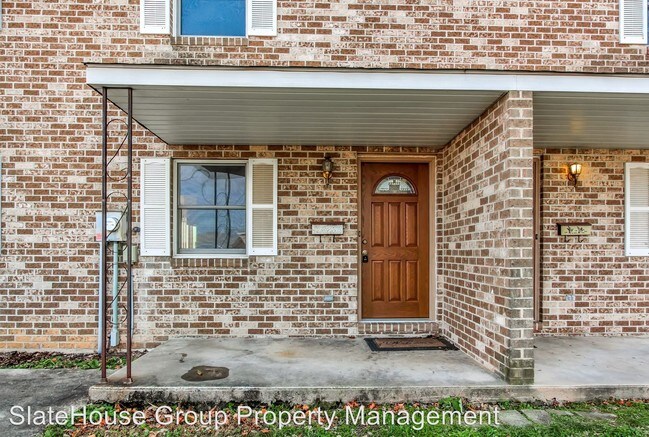 Building Photo - 3 br, 1.5 bath Apartment - 90-92 B St 90 B St