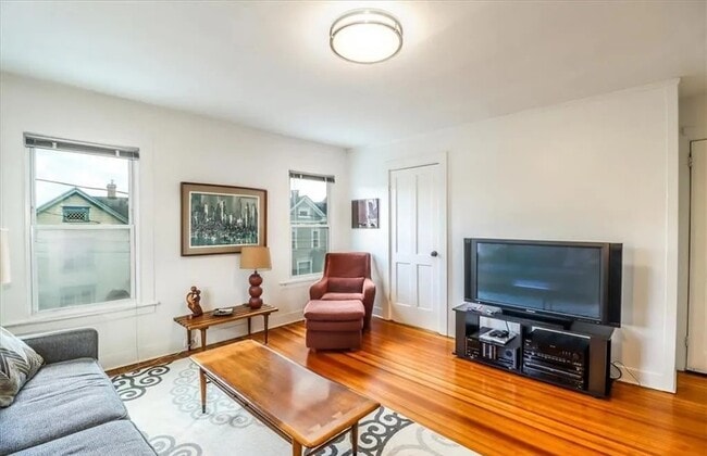 Living Room - 17 Whittlesey Ave