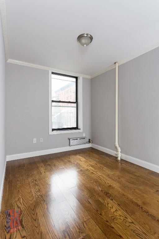 Foto del edificio - 396 E 10th St