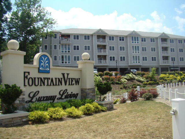 Primary Photo - 322 Fountain Vw