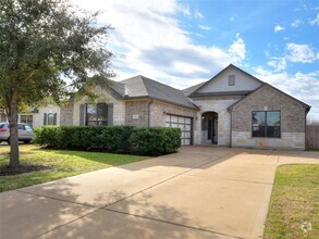 Building Photo - 501 Willow Walk Dr