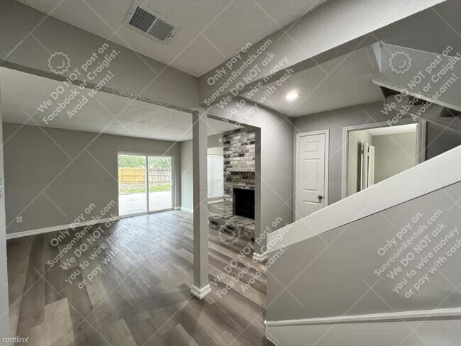 Foto del edificio - 3 br, 2.5 bath House - 11631 Badgerwood Dr