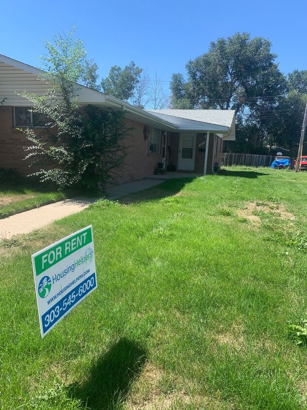 Foto principal - 2-Bedroom Apartment in Longmont Duplex