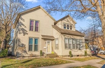 Building Photo - 711 Napoleon St