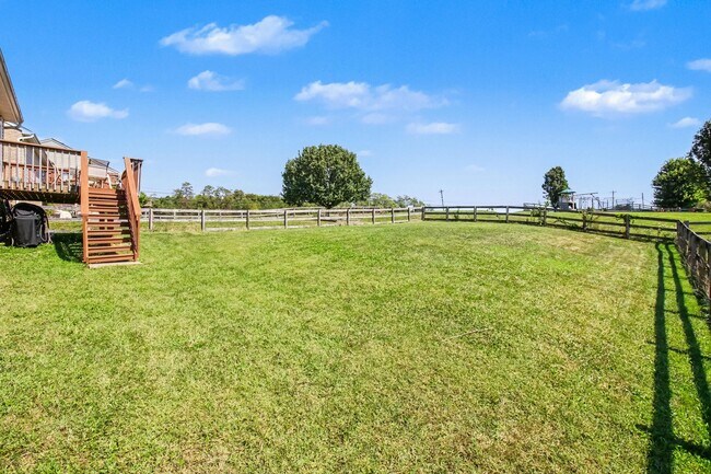 Foto del edificio - 6224 Baymiller Ln