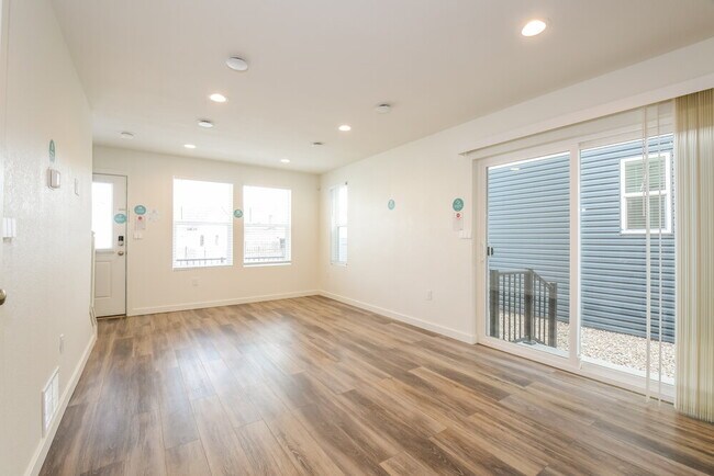 Foto del edificio - 18600 E 47th Pl