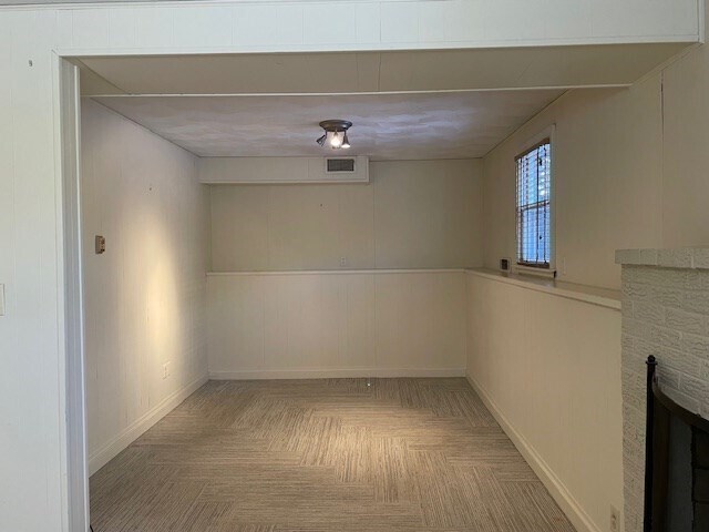 Building Photo - 11 Briarfield Rd