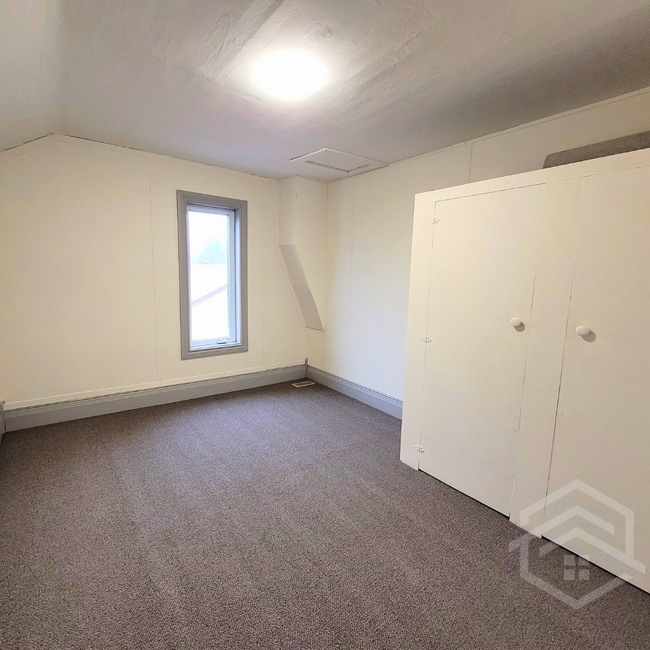 Building Photo - 2-Bedroom Unit available in Norwich!!