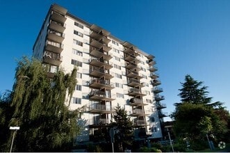 Building Photo - Regency Towers