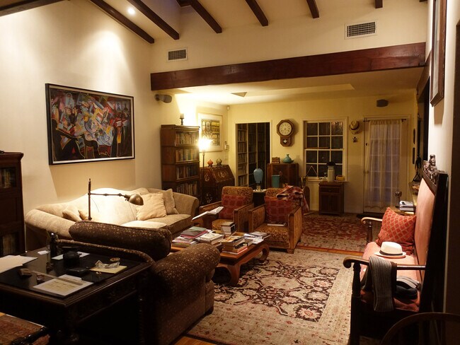 Foto del edificio - 3936 Marcasel Ave