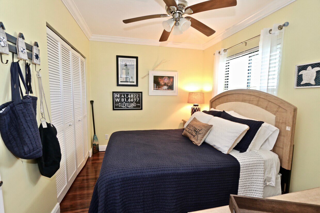 Foto principal - 5220 Bonita Beach Rd SW