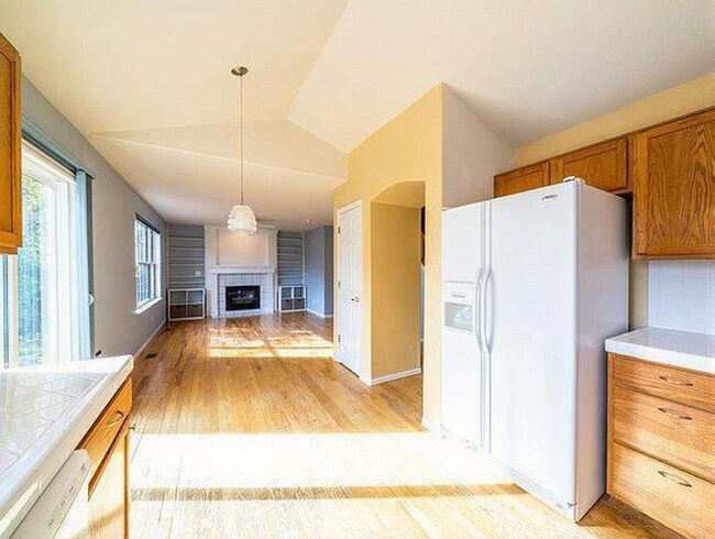 Foto del edificio - 437 S Cherrywood Dr