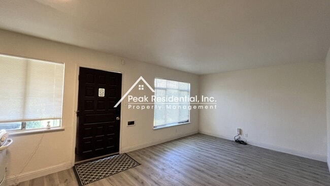 Building Photo - Charming 2bd/1ba dupplex near UCD Med Center