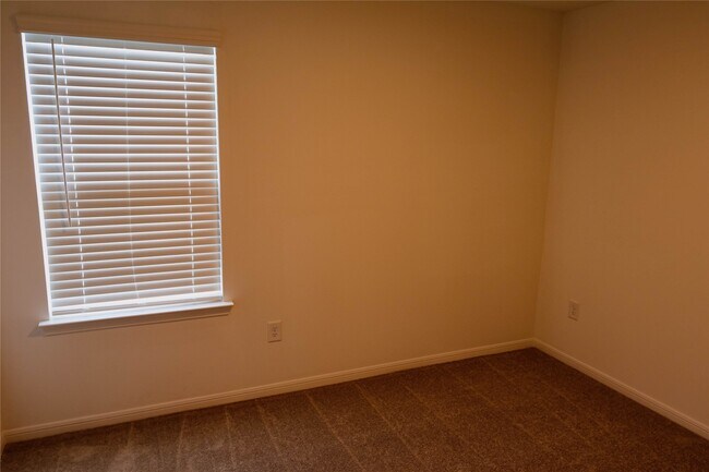 Foto del edificio - 14984 Rustic Moon Rd