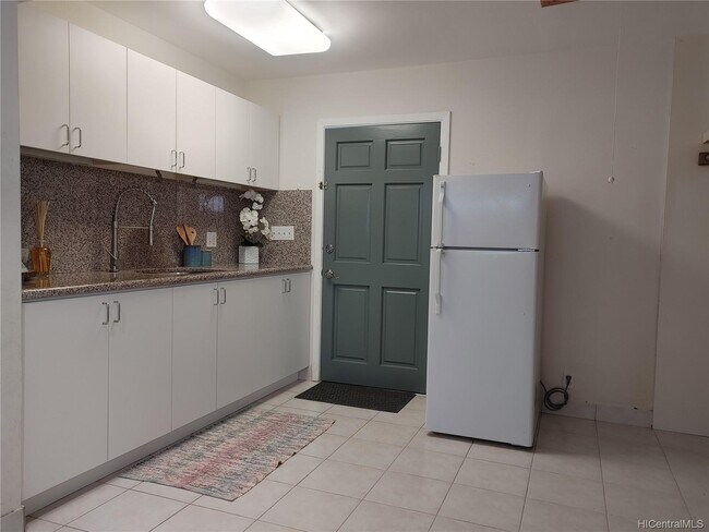 Foto del edificio - 1871 Halekoa Dr